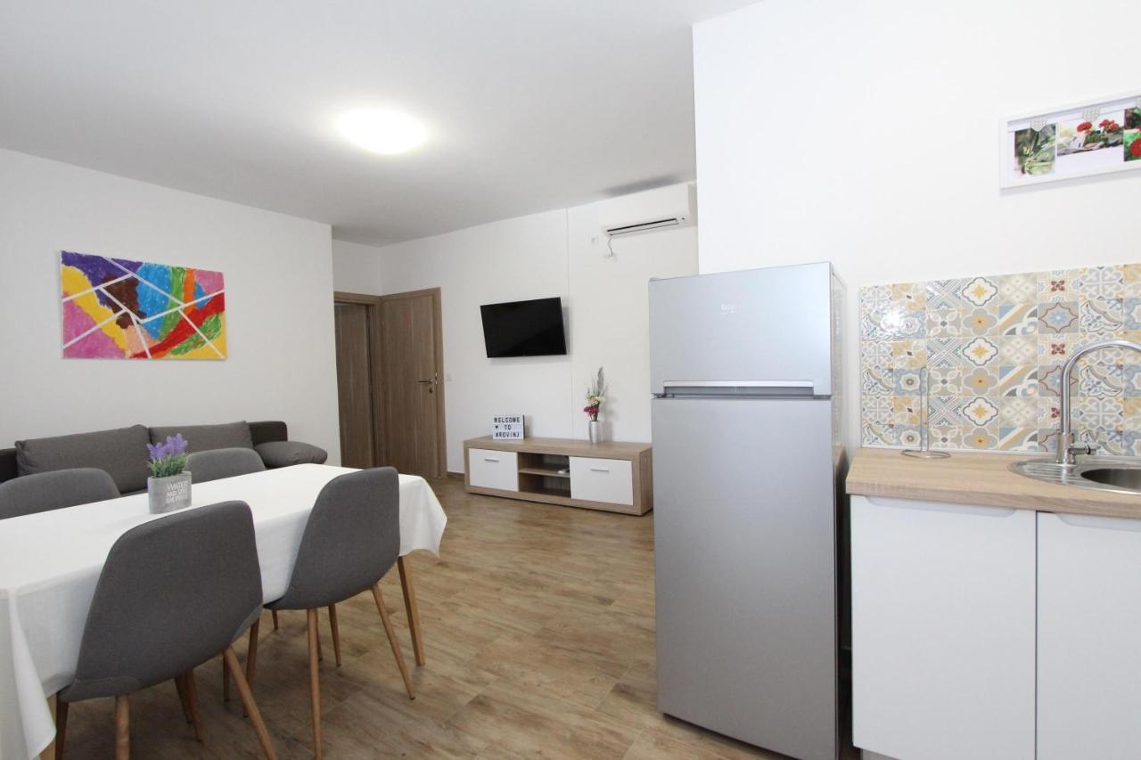 Apartments Eni Rovinj Bagian luar foto