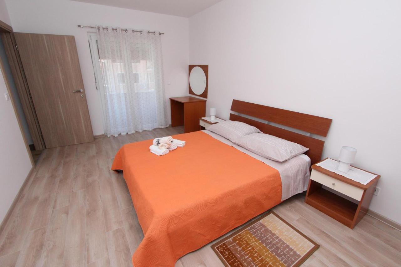 Apartments Eni Rovinj Bagian luar foto