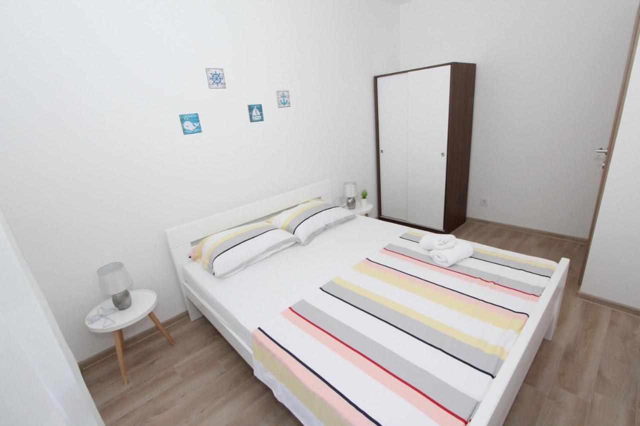 Apartments Eni Rovinj Bagian luar foto
