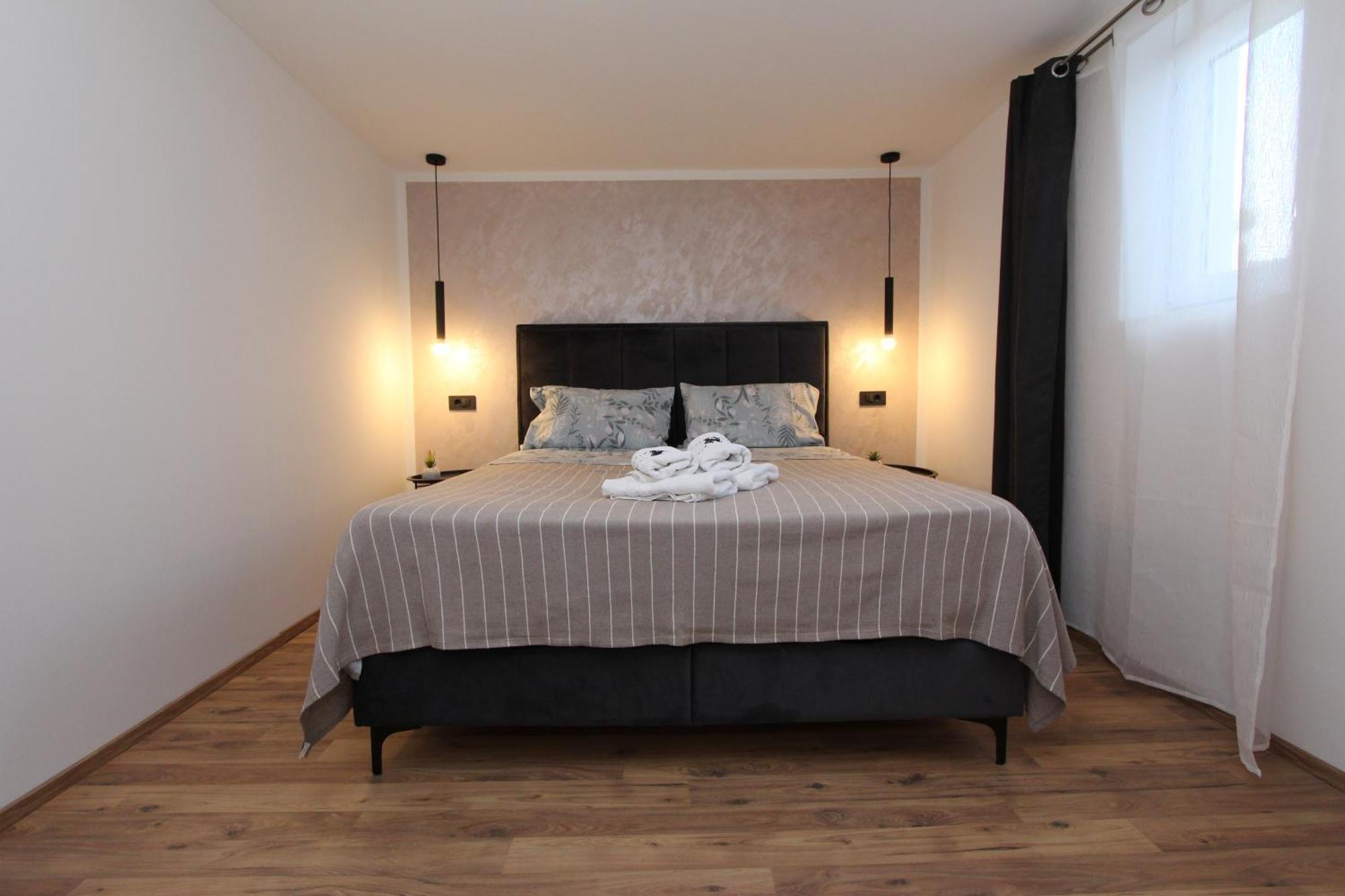Apartments Eni Rovinj Bagian luar foto